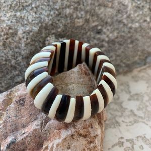 CARVED BONE EXPANSIVE STRETCH BRACELET